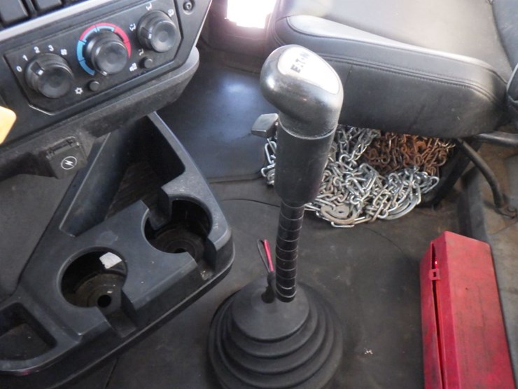 2020-mack-an64t-image-15