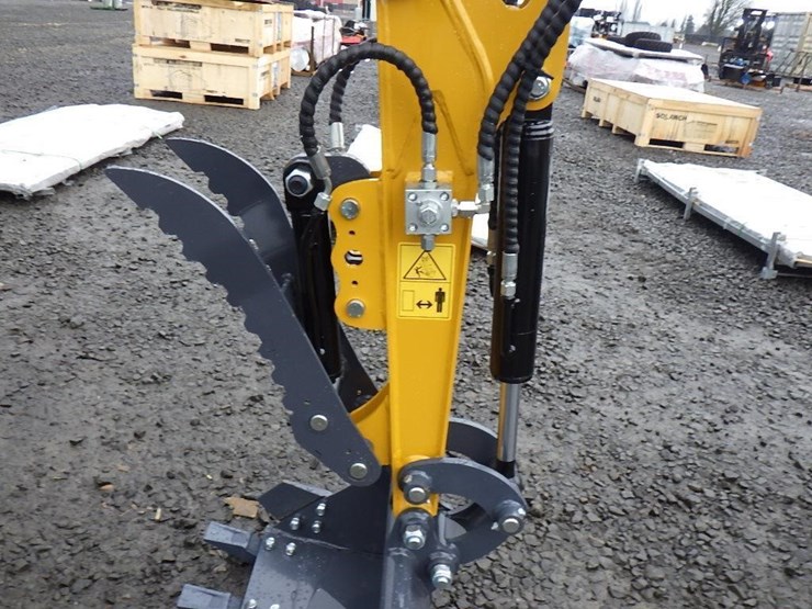 2025-sdlanch-sdle18p-hydraulic-excavator-image-13