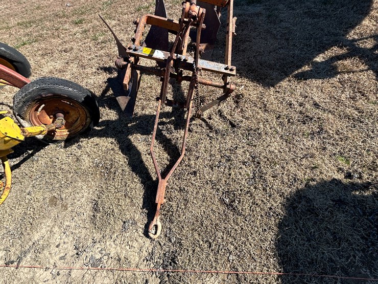 #37668-•-alice-chalmer-3-row-breaking-plow-image-2