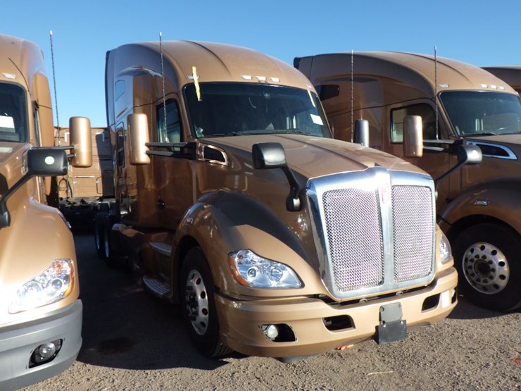 2022-kenworth-t680-image-3