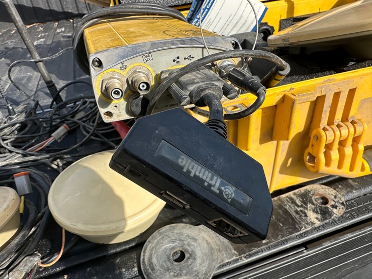 #36280-•-trimble-gps-system-image-9