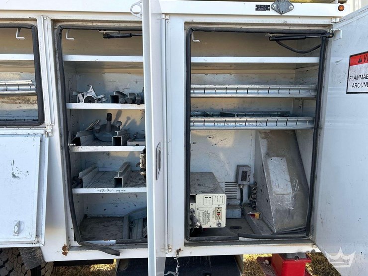 2013-freightliner-m2-106-altec-ta45m-44ft.-insulated-bucket-truck-image-32