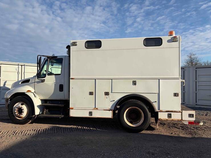 2006-international-4300-image-5