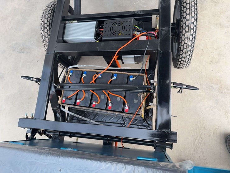 electric-tricycle-with-dump-bed,-60-volt-image-11