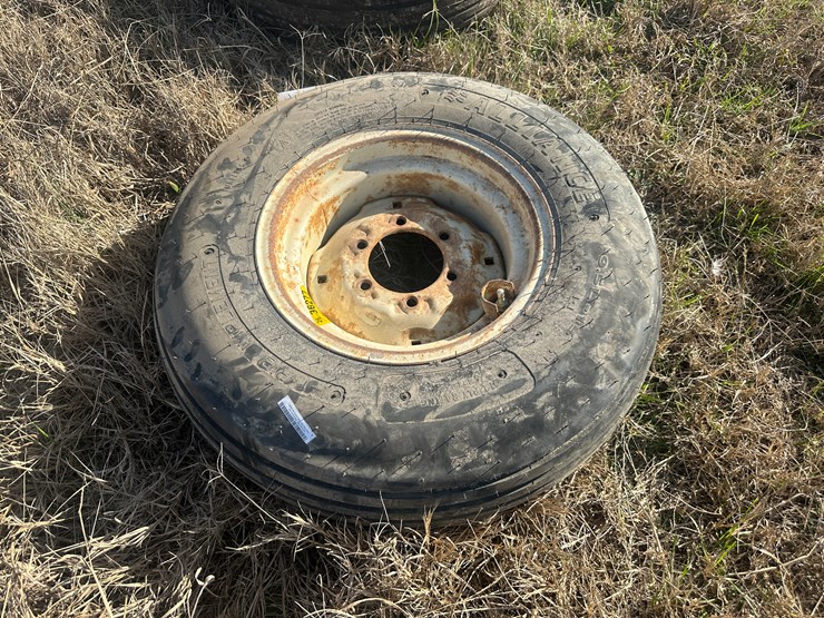 #36277-•-alliance-9.5l-15-tire-&-rim-image-1