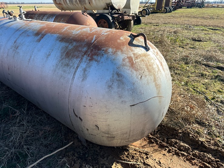 #35825-•-delta-tank-mfg-~1,000-gallon-tank-image-5