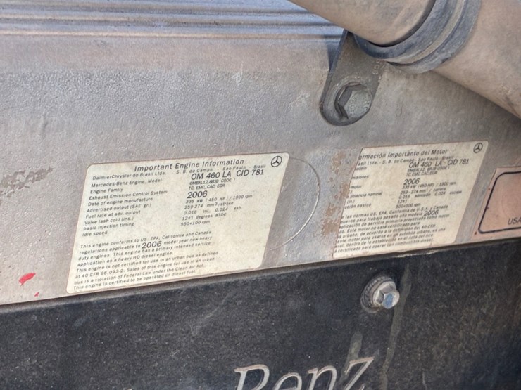 2007-freightliner-columbia-120-image-8