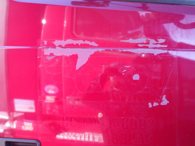 2021-volvo-vnl-300-image-6