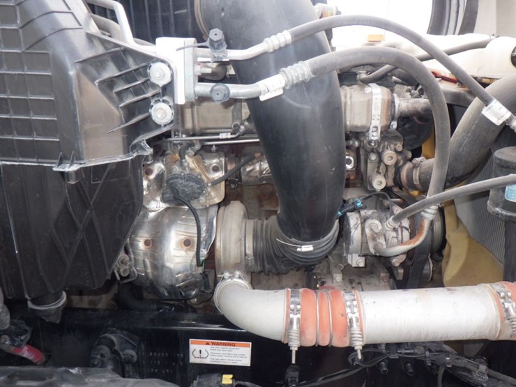 2022-freightliner-cascadia-126-image-26