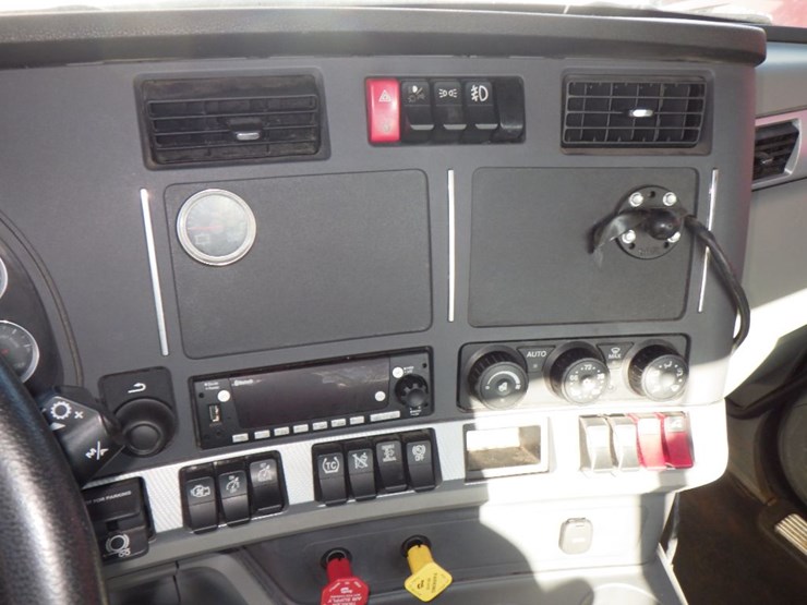 2022-kenworth-t680-image-20