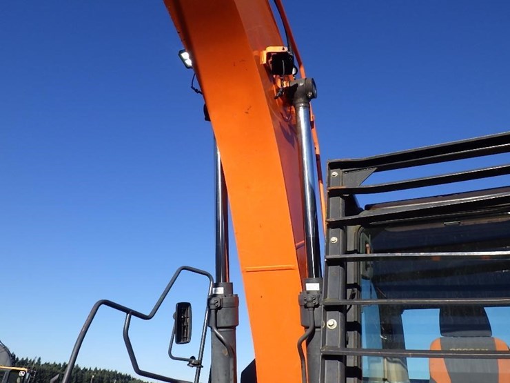 doosan-dx140-lc-5-image-11