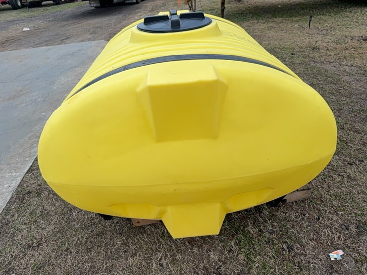 400-gallon-elliptical-tank-with-metal-straps-￼-image-14