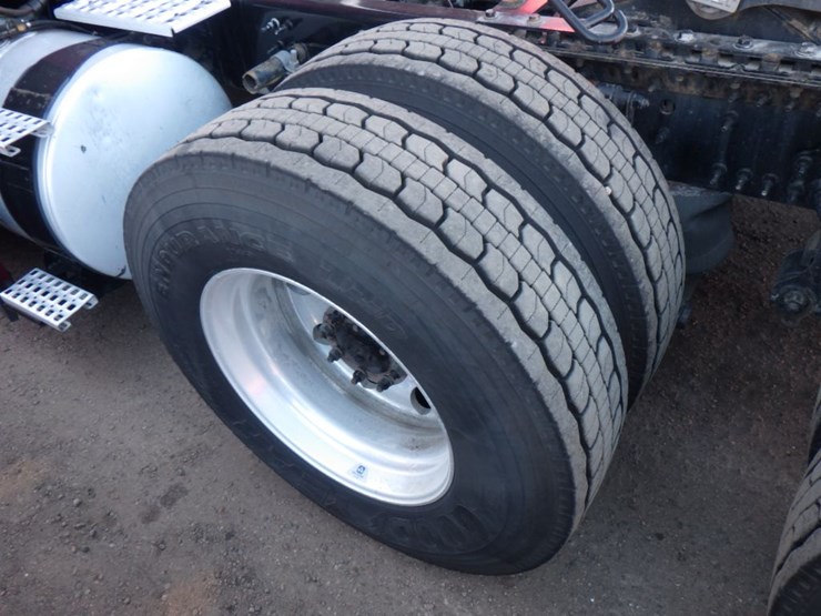 2020-volvo-vnl-760-image-14