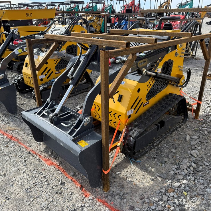 #86 • Unused SDLanch SDL60 Stand-On Skid Steer Loader A2510206378 Inv# 35039