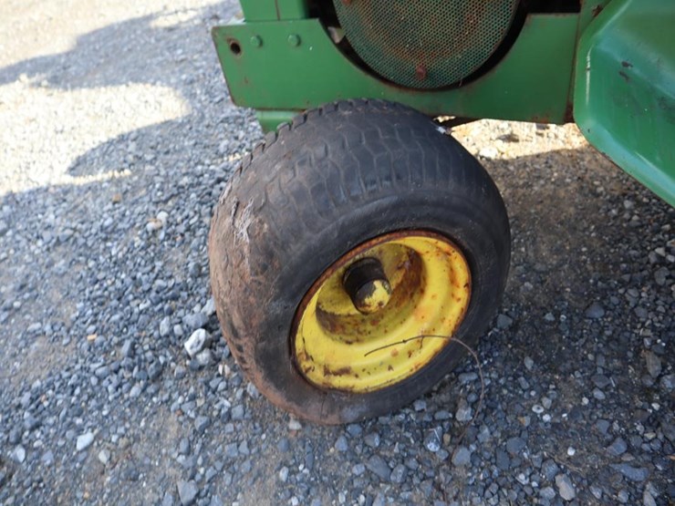 john-deere-112-image-11