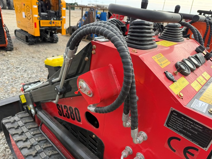 #92-•-unused-sdlool-sl380c-stand-on-tracked-loader-380j251001-inv#-36227-image-9