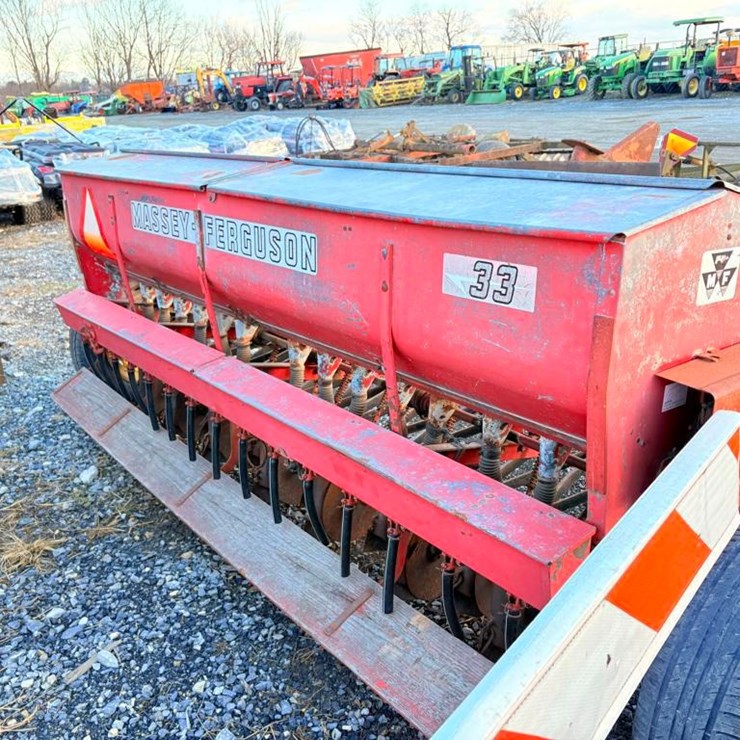 MASSEY-FERGUSON 33