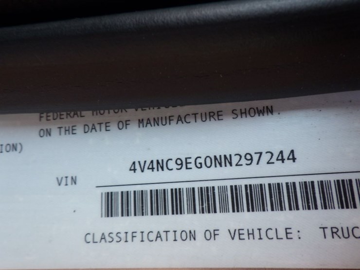 2022-volvo-vnl-760-image-21