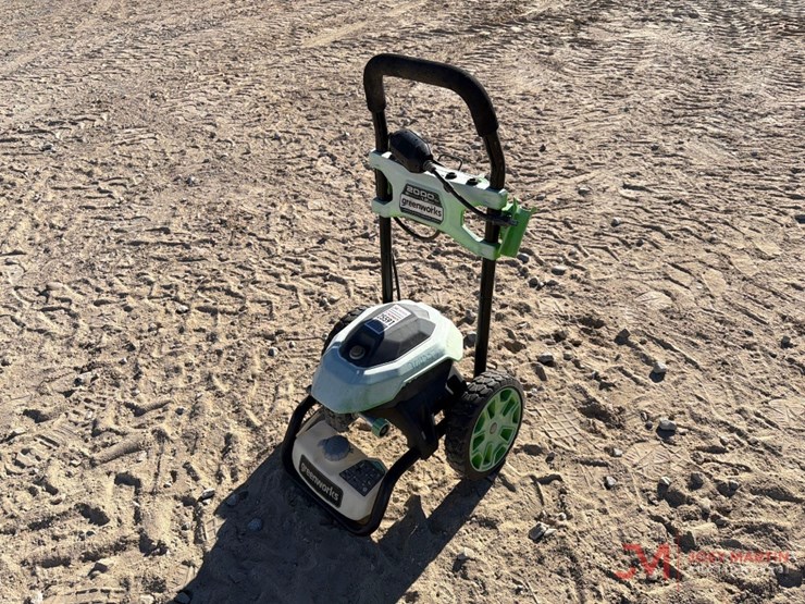 greenworks-2,000-psi-electric-pressure-washer-image-4