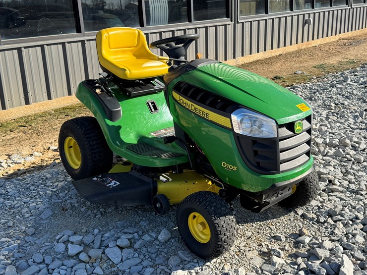 john-deere-d105-image-25