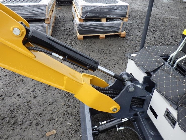 2025-sdlanch-sdle18p-hydraulic-excavator-image-8