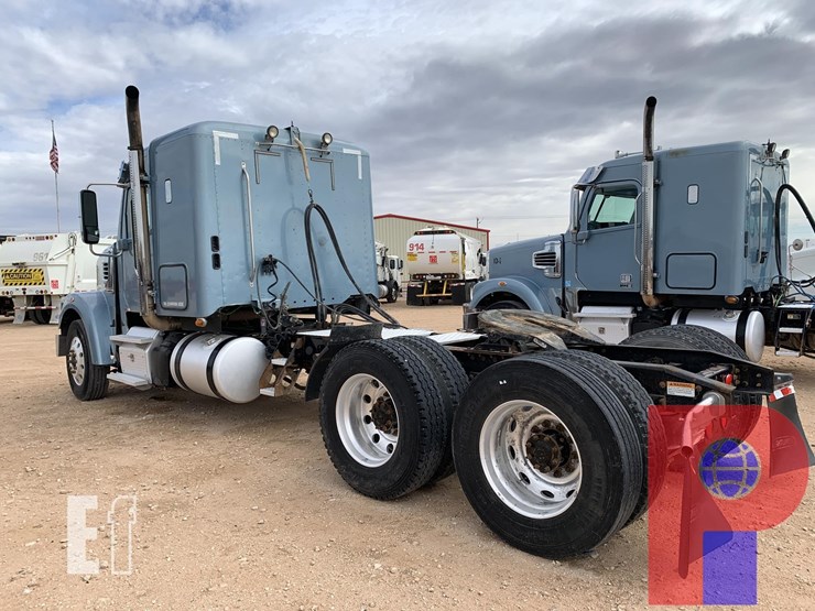 2016-freightliner-coronado-122-sd-image-2