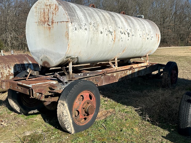 #35823-•-~1,000-gallon-fuel-wagon-image-3