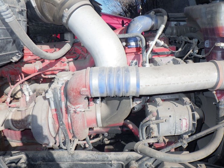 2016-kenworth-t680-image-18