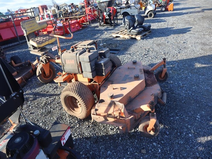 3-wheel-skag-riding-mower-non-running-image-2