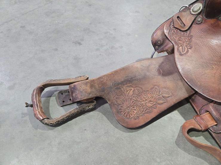 riding-saddle-image-4