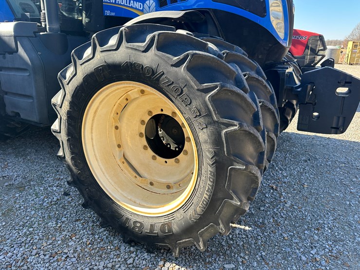 2014-new-holland-t8.330-image-9