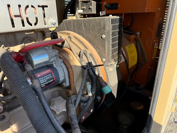 2007-john-deere-4024t-image-10