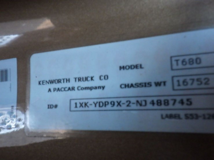 2022-kenworth-t680-image-23