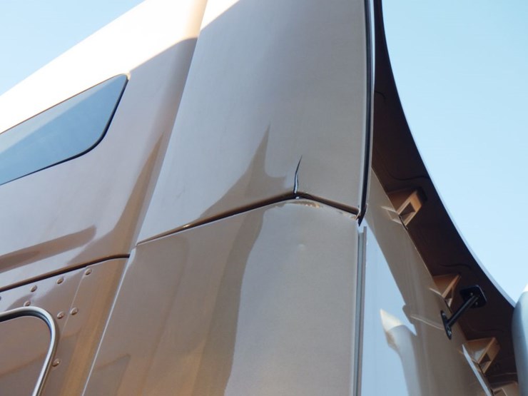 2022-kenworth-t680-image-23