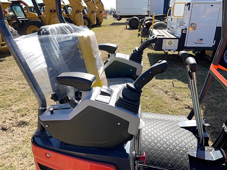 new-cfg-mx15rx-hydraulic-excavator-image-7