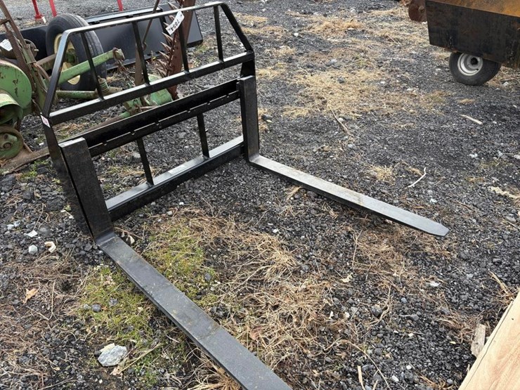 (new)-kivel-48in-pallet-fork-attachment-image-2
