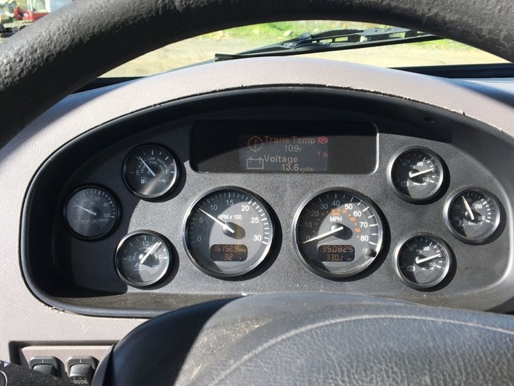 2012-peterbilt-382-image-6