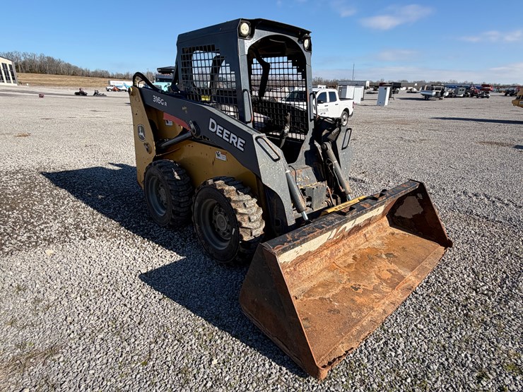 2016-deere-316gr-image-10