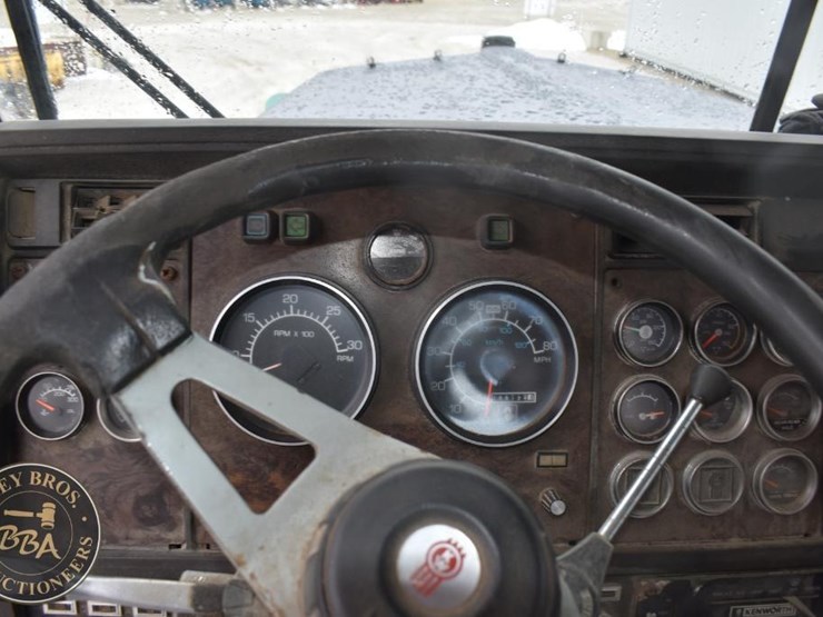 1967-fruehauf-end-dump-image-40