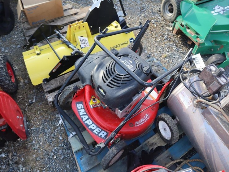 snapper-21in-mr2116578b-push-mower-image-1