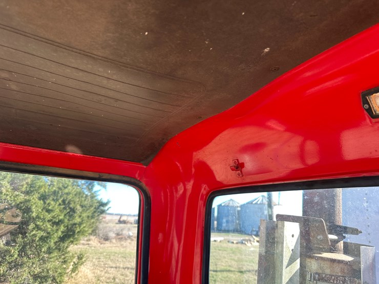 1974-ford-9000-image-63