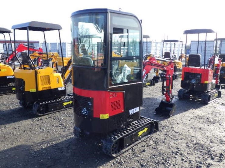 2025-vicsec-13c-hydraulic-excavator-image-3