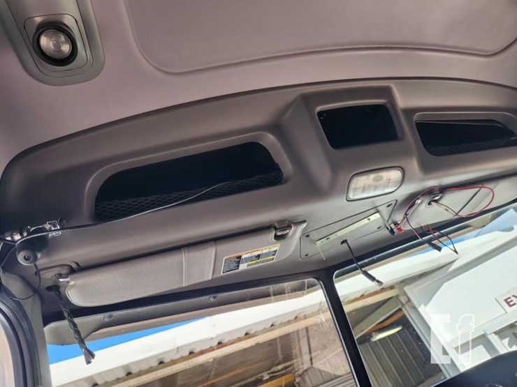 2016-peterbilt-389-image-13