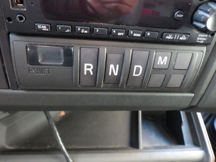 2023-volvo-vnl-760-image-20