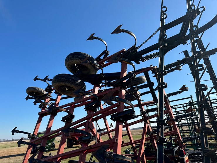 case-ih-200-image-28