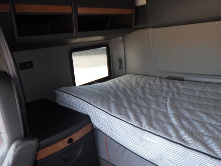 2016-international-prostar-image-22