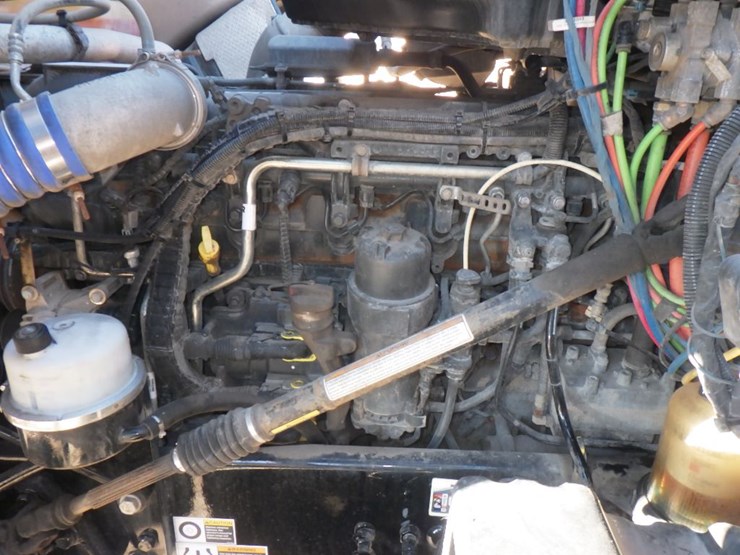 2022-kenworth-t680-image-18