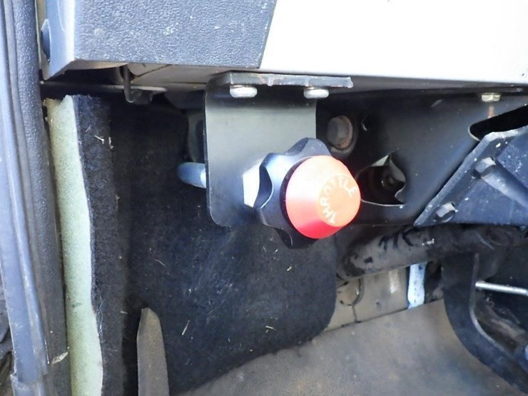 1997-freightliner-fl70-image-24