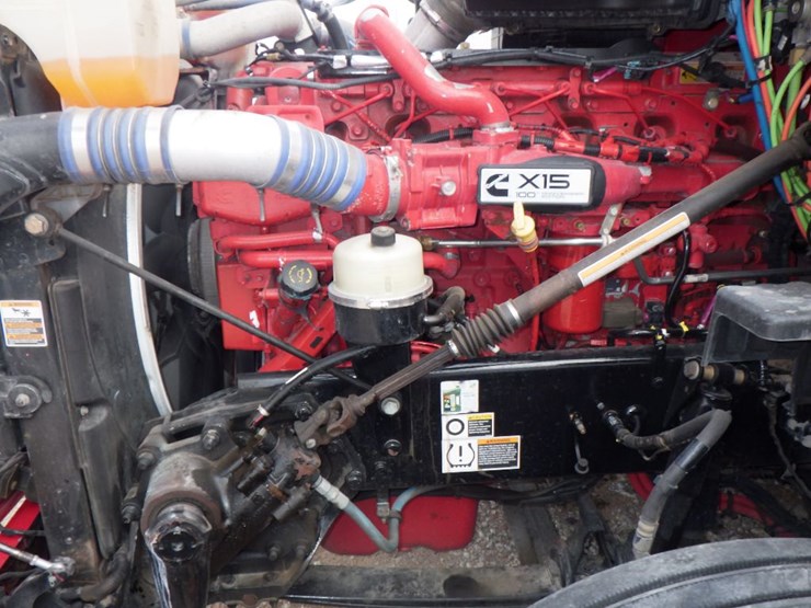 2020-kenworth-t680-image-25