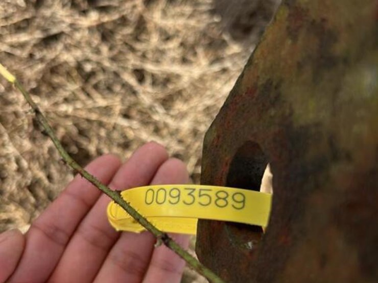 john-deere-825-image-12